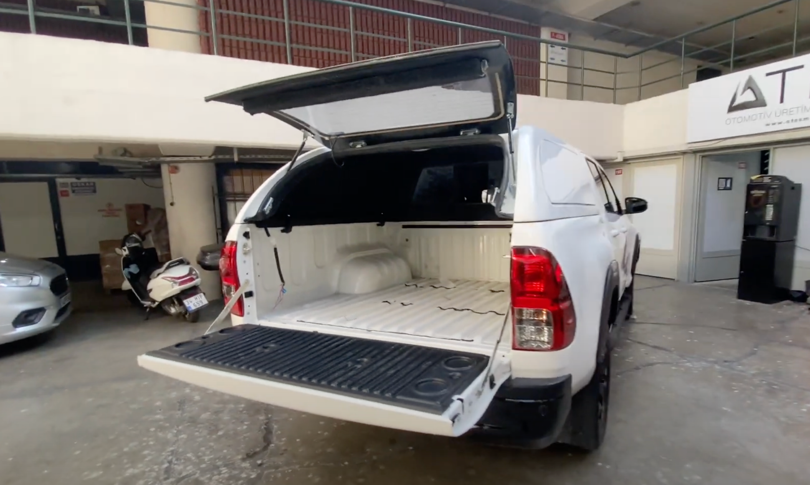 ekran-resmi-2025-03-10-14-40-07.png Toyota Hilux Panelvan Kabin - Görsel 1