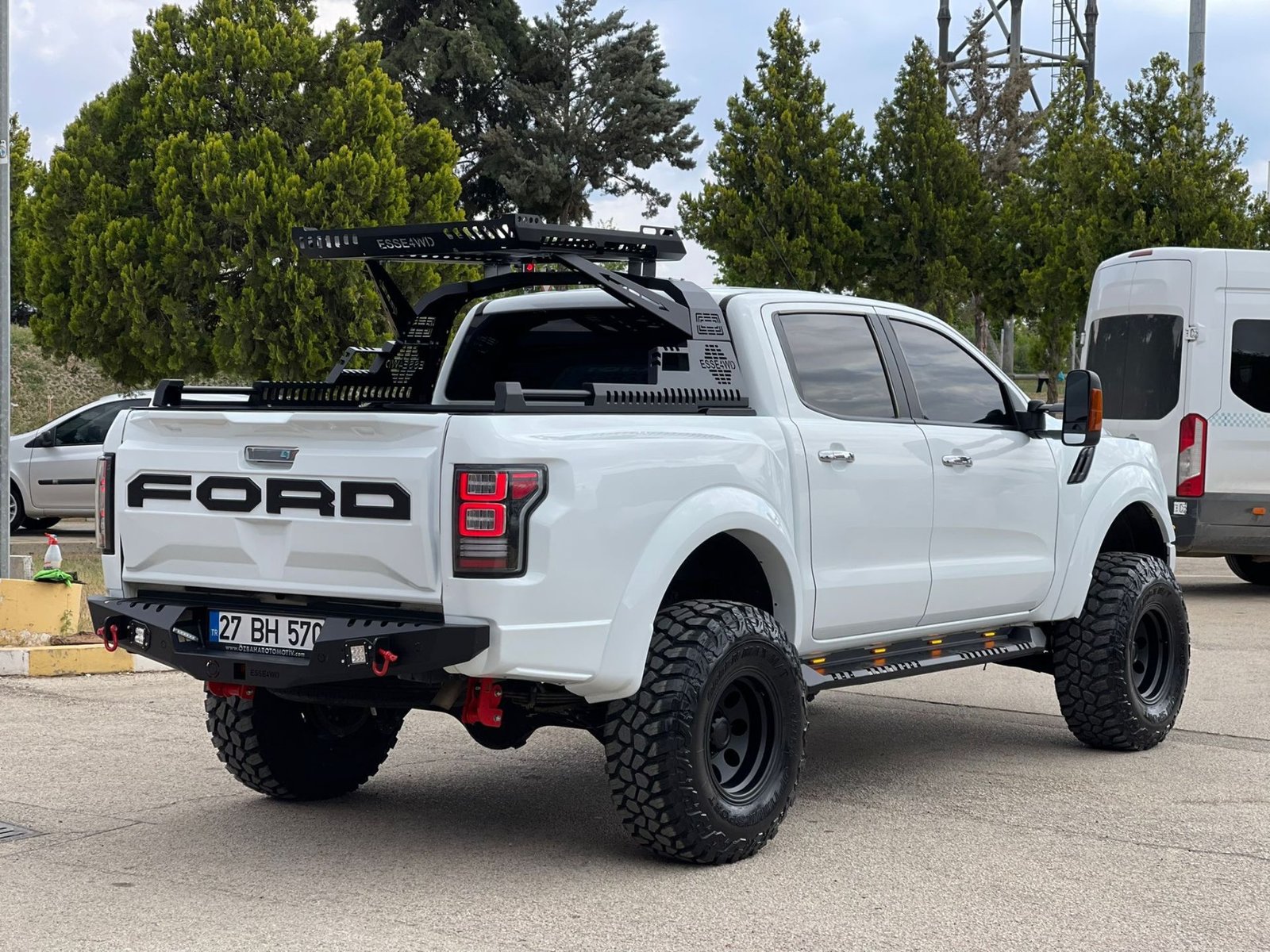 sepetli-rollbar-2.jpeg Nissan Navara Sepetli Rollbar - Görsel 1