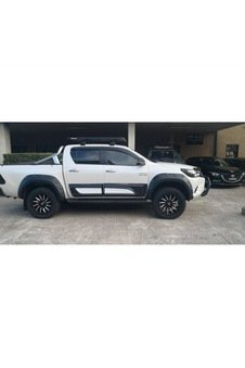 Ducki Hilux Revo 2015-2019 Kapı Altı Dodiği Kapı Kaplama Büyük